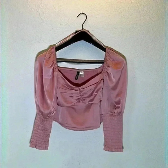 Divided Tops - Pink off shoulder top